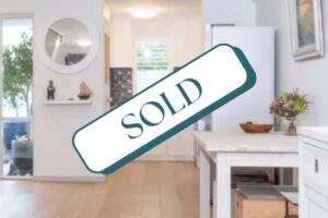 5/5 Bruce Street, North Fremantle, WA 6159 has a land size of 156 m². Townhouse unit that was built in 1998 with 2 bedrooms, 1 bathroom, and 2 parking spaces. For sale by Jeanie Napier at View Real Estate.